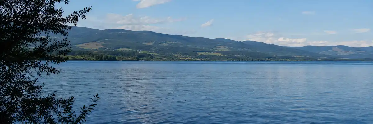 Agriturismo Bolsena vista laterale del lago di bolsena